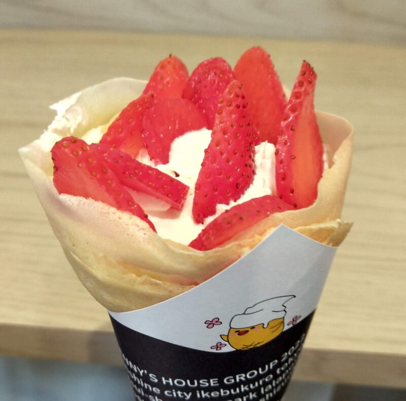 creperie kenny's 東京ドームシティ ラクーア店　たっぷりいちご生クリーム